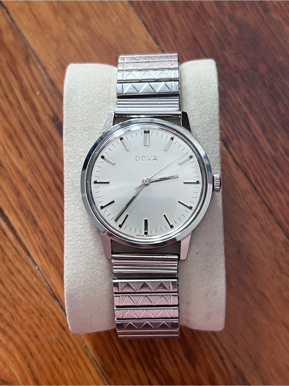 Vintage Men’s Doxa Swiss Watch